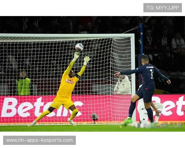 姆巴佩在社媒回应球迷问题耐心十足，互动率破表