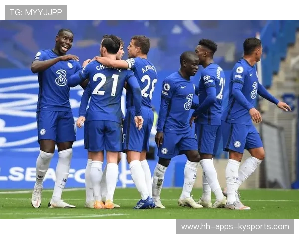 热刺通过二次进攻形成威胁，库卢切夫斯基补射没踢正